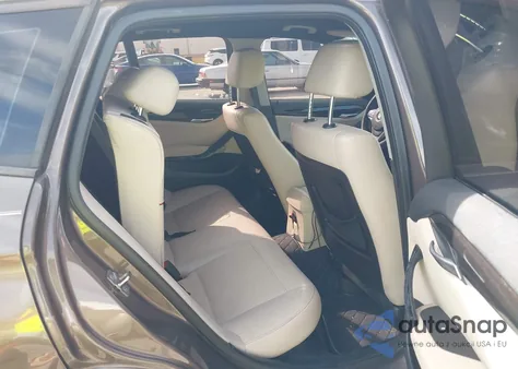 2014 BMW X1 Sdrive28I из США, поврежденный, VIN WBAVM1C58EVW47762